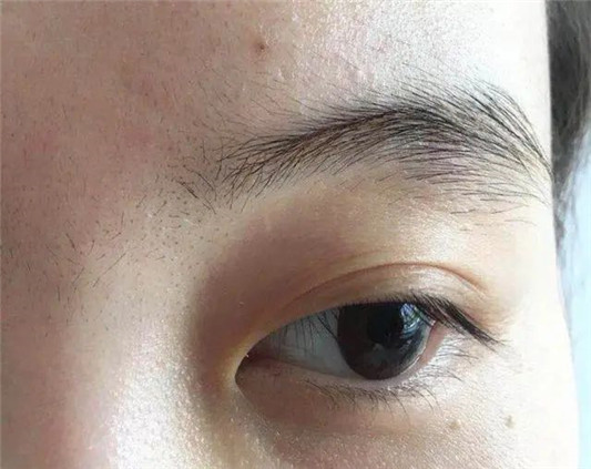 圆脸女生一定不要画这几种眉型，会降低颜值  2020 眉毛 女生 第9张