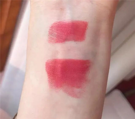 TF口红「新品首发」，黑金细管的24号色被誉为「神仙色」  2020 细管 TF 第7张