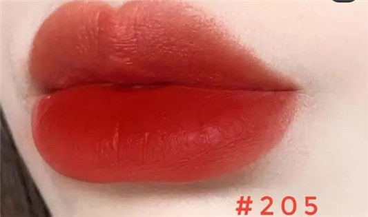 阿玛尼「青你色」唇釉强势来袭，鞠婧祎全身上阵试色  2020 颜色 阿玛尼 第2张