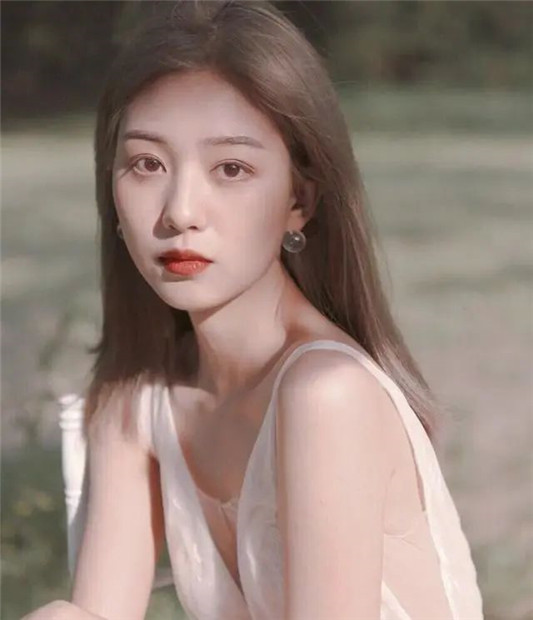 2020年夏天的时髦发型,女生们整体颜值瞬间上升 2020 女生 发型 第9张 2020年夏天的时髦发型,女生们整体颜值瞬间上升 2020 女生 发型 第9张