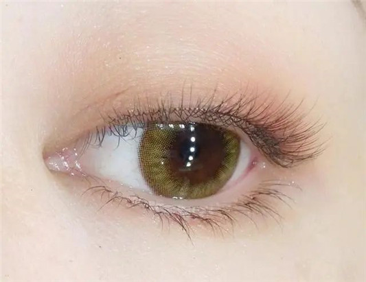 女人最好不要用这「3样」东西，皮肤松弛还可能拉低颜值  2020 眼皮 双眼 第5张