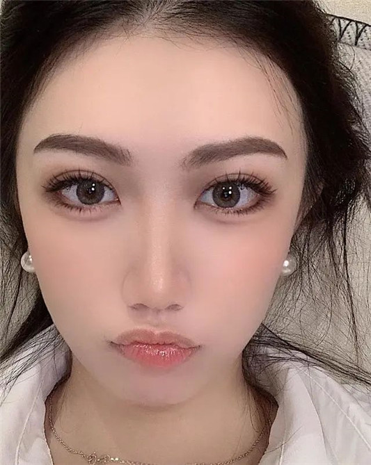 女人最好不要用这「3样」东西，皮肤松弛还可能拉低颜值  2020 眼皮 双眼 第6张