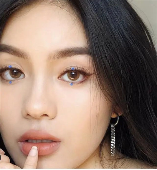 五官不立体的女生怎么悄悄变美遵循这两大点，立体小脸很简单  2020 妆容 自然 第6张