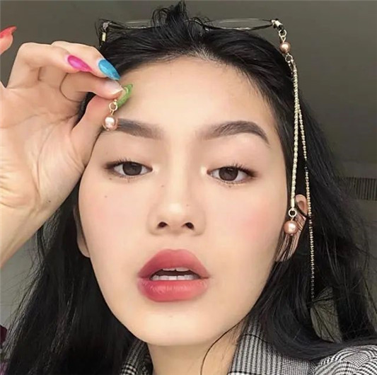 五官不立体的女生怎么悄悄变美遵循这两大点，立体小脸很简单  2020 妆容 自然 第10张