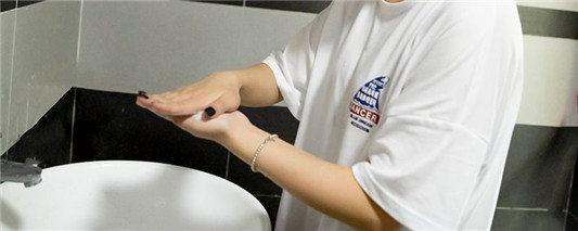 护手霜为什么能滋润皮肤