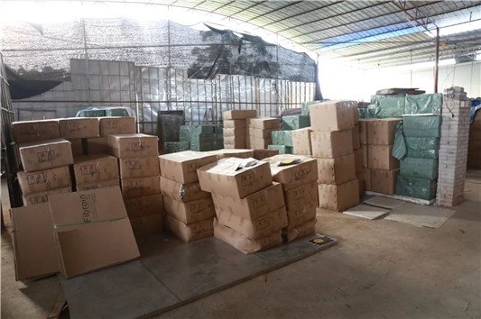 化妆品制假售假钟爱兰蔻粉水,兰蔻粉水真假辨别图 2020 假货 粉水 第2张 化妆品制假售假钟爱兰蔻粉水,兰蔻粉水真假辨别图 2020 假货 粉水 第2张