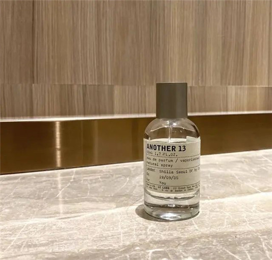 女人什么时候用香水最好「魅力会成倍提升」  2020 香水 香气 第2张