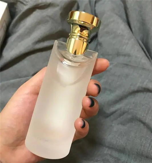 女人什么时候用香水最好「魅力会成倍提升」  2020 香水 香气 第8张