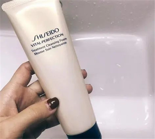 适合油性皮肤的洗面奶推荐「洗得干净不假滑，让你清清爽爽一夏天」  2020 洗面奶 洗面 第3张