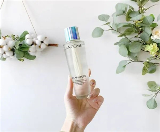 适合混油皮的好用爽肤水「水润呵护不干燥不油腻，还能美白肌肤」  2020 效果 保湿 第3张