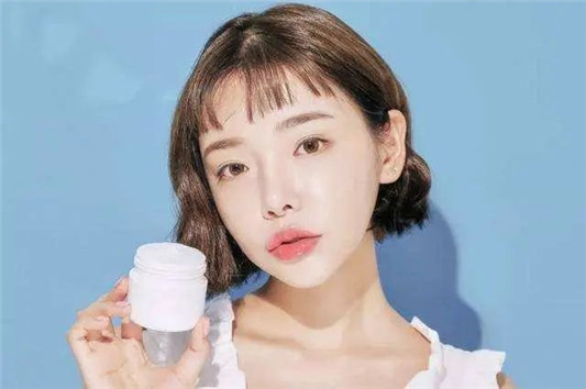 日本面霜综合排行「珂润不算最贵 但性价比高 CPB抗老效果好」