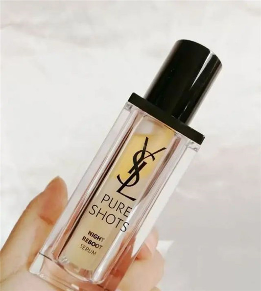 这几款网红单品让你拒绝熊猫脸「熬最晚的夜用 最适合的精华」