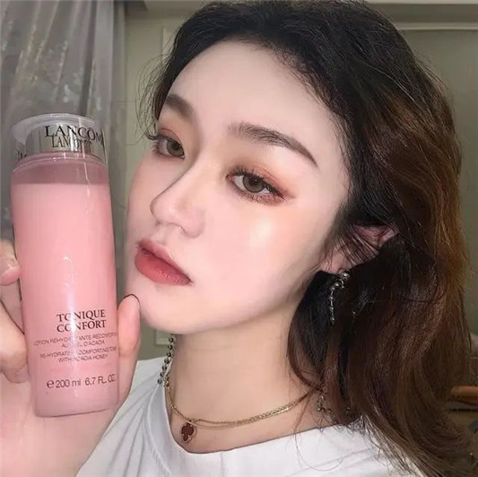 兰蔻新品极光水 VS 网红粉水「哪个才是王牌 可能粉水要被淘汰」 2020 粉水 皮肤 第5张 兰蔻新品极光水 VS 网红粉水「哪个才是王牌 可能粉水要被淘汰」 2020 粉水 皮肤 第5张