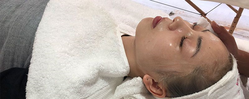 面膜敷完泛红但是不痒