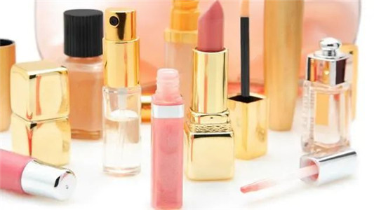 盘点底妆新品「YSL针对亚洲女性肌肤 娇韵诗优缺点都有」 粉底液 新品 底妆 第2张 盘点底妆新品「YSL针对亚洲女性肌肤 娇韵诗优缺点都有」 粉底液 新品 底妆 第2张