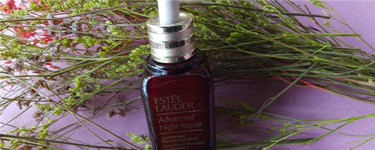 雅诗兰黛洁颜水怎么用  涂抹 第2张