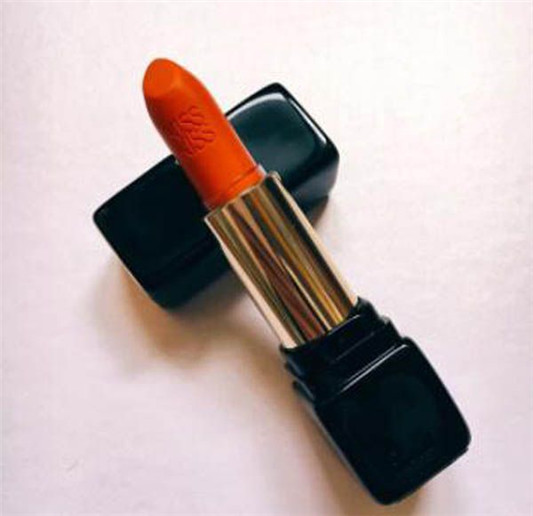 盘点男明星代言的口红，每一支都是热门色号  口红 第2张