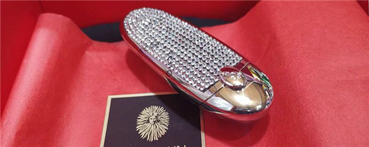 娇兰口红020什么色