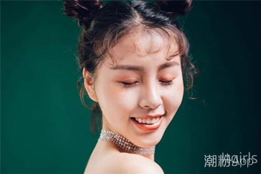 上班适合涂什么颜色口红，让你一整天气色满满  口红 第2张