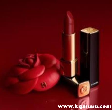香奈儿山茶花口红怎么分辨是不是正品，chanel山茶花口红真假辨别