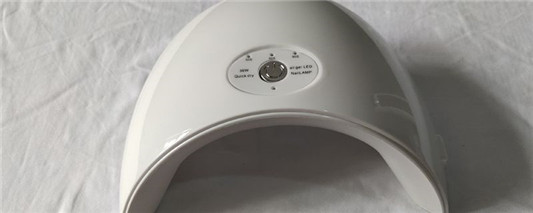 光疗灯会让手变黑吗