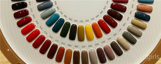 秋冬美甲适合什么颜色，这几款经典颜色不能错过