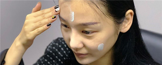 隔离霜用洗面奶能洗干净吗