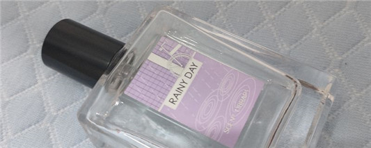 香水的使用可以增加女性魅力，但是使用方法不对也会使人反感