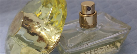 香水的使用可以增加女性魅力，但是使用方法不对也会使人反感  香水 第2张