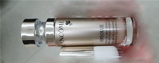 菁纯粉底液怎么看真假