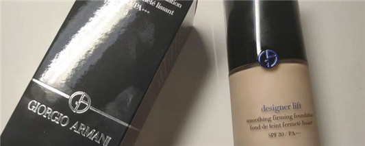 阿玛尼大师粉底液蓝标和白标的区别