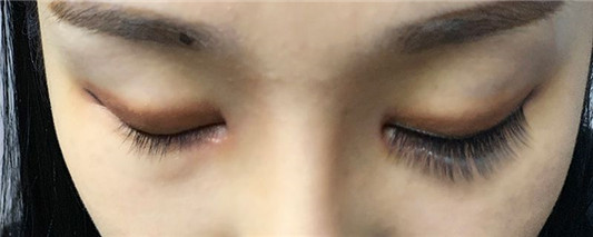 婴儿直睫毛适合什么人