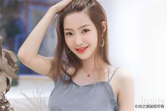 橘色系妆容怎么画好看,重点放在眼妆腮红及唇妆三部分 化妆 化妆技巧 第2张 橘色系妆容怎么画好看,重点放在眼妆腮红及唇妆三部分 化妆 化妆技巧 第2张