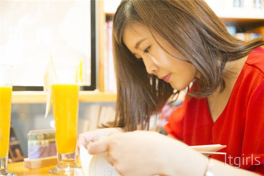 大脸修容小技巧,不动刀变身完美脸型 化妆 修容 第2张 大脸修容小技巧,不动刀变身完美脸型 化妆 修容 第2张