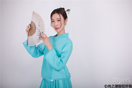 古风桃花妆画法步骤，仙气太盛简直不敢直视