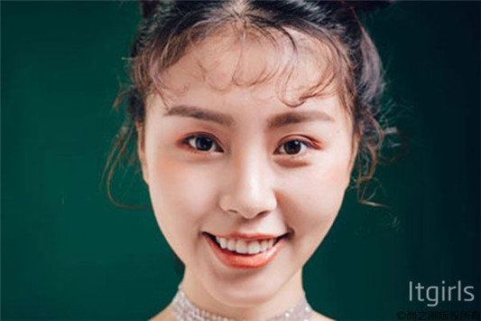 夏末清爽系女孩妆容画法，元气满满的迎接秋天  化妆 夏末 第2张