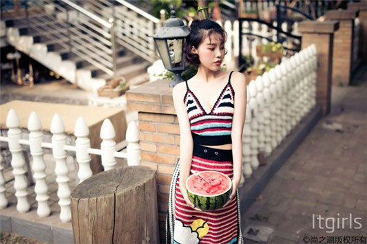 夏天如何化妆不脱妆，出游再也不怕花妆了  脱妆 化妆 夏天 第3张