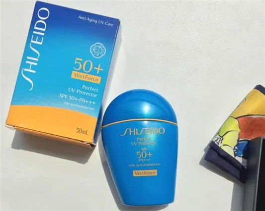 口碑炸裂的几款防晒霜大测评，从平价到大牌  防晒霜 第2张