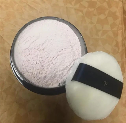 5款在夏天适合油皮混油肌的散粉大合集 散粉 第5张 5款在夏天适合油皮混油肌的散粉大合集 散粉 第5张