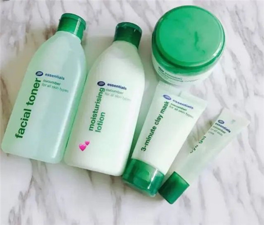 学生党平价又好用水乳在这里，使用感不输大牌  水乳 第2张