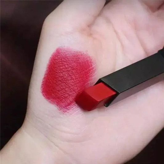 2020上半年关注度最高的口红，快来看看你化妆包里有几支吧  口红 第3张