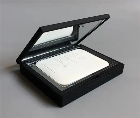 Nars蜜粉饼可以让你用到铁皮的定妆神器，绝对是粉饼中的战斗机  粉饼 Nars 定妆 第6张