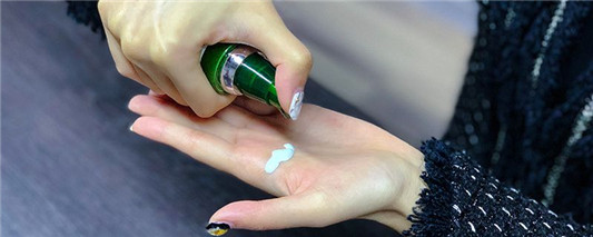 皮肤干适合用什么牌子的护肤品