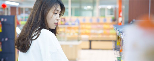 头发干枯能做柔顺吗