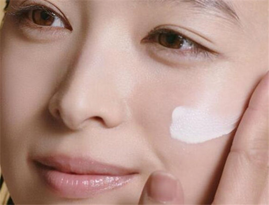 MAQuillAGE心机紫色隔离怎么样  MAQuillAGE 隔离 彩妆 第3张