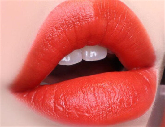 YSL 新品黑盖天鹅绒唇釉试色测评  唇釉 彩妆 第5张