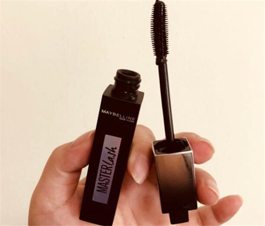 哪个品牌的睫毛膏防水不晕妆,试试这几款 睫毛膏 彩妆 第5张 哪个品牌的睫毛膏防水不晕妆,试试这几款 睫毛膏 彩妆 第5张