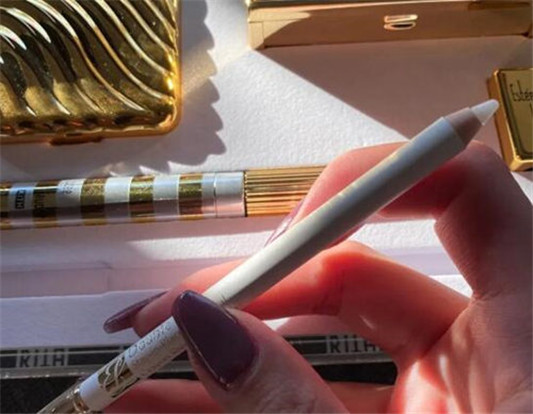 雅诗兰黛Kith联名**高定彩妆怎么样 雅诗兰黛 Kith 彩妆 第5张 雅诗兰黛Kith联名**高定彩妆怎么样 雅诗兰黛 Kith 彩妆 第5张