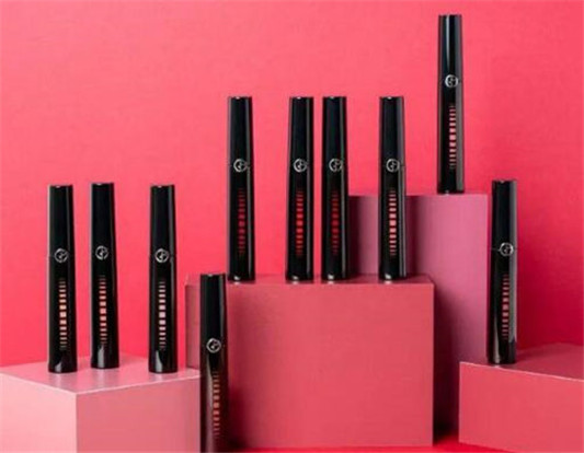 阿玛尼奢华镜光水唇釉2020款测评，pick你喜欢的色号吧