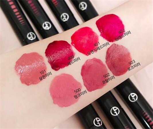 阿玛尼奢华镜光水唇釉2020款测评，pick你喜欢的色号吧  阿玛尼 唇釉 彩妆 第3张